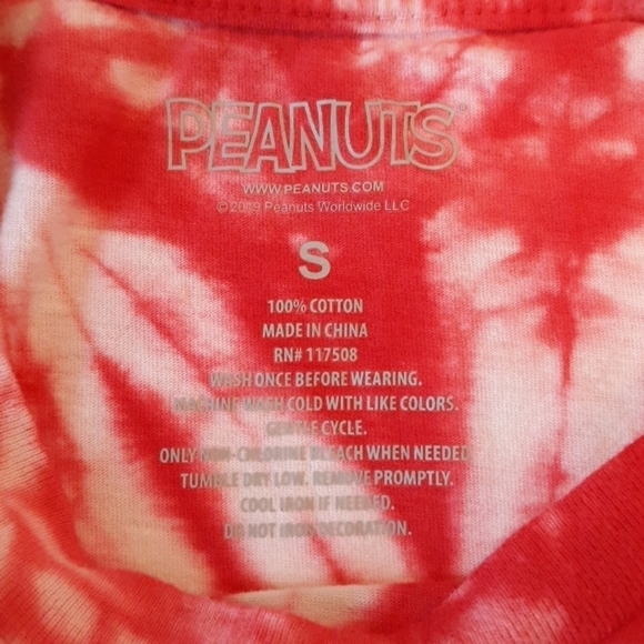 Peanuts Snoopy Charlie Brown tie dye small - Picture 3 of 3